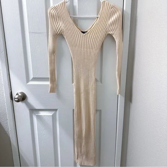 Ribbed Knit Bodycon Midi Dress - Picture 4 of 8